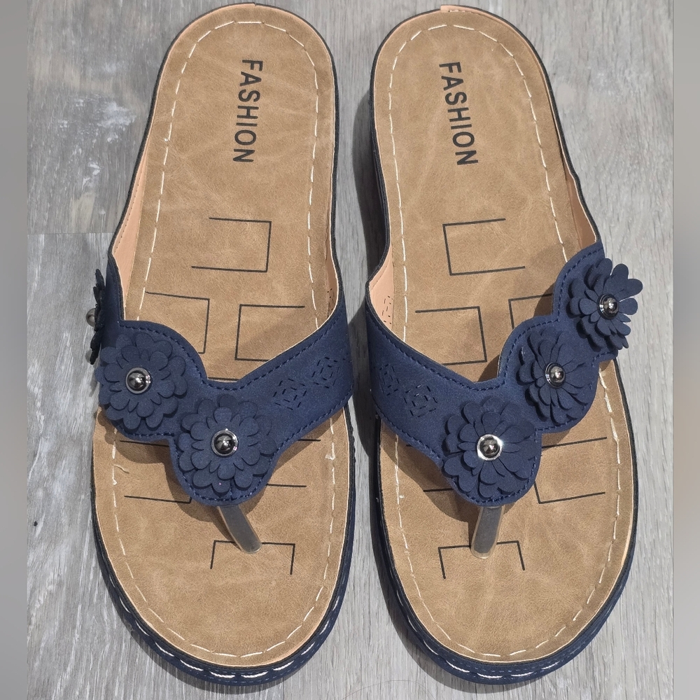 Blue super comfy platform slippers. Size 9.5